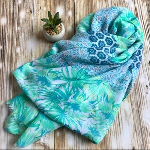 ❤️final sale❤️ Old Navy colorful pattern scarf